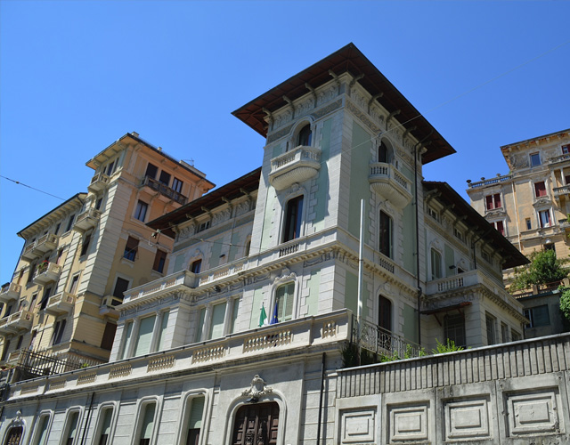 拉斯佩齐亚普契尼音乐学院